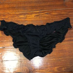 Scrunched VS Bikini Bottom